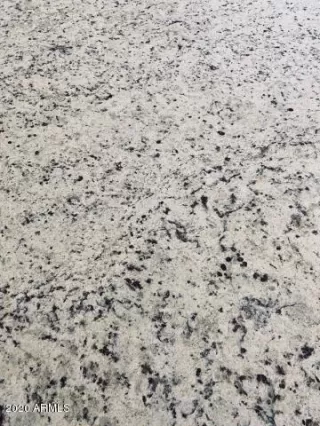 Photo #6: 6137365 Listing