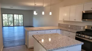 Photo #1: 6137368 Listing