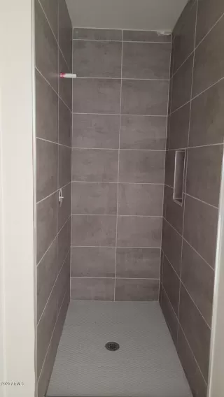 Photo #5: 6137369 Listing