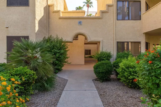 MLS: 6137382 Condo For Sale