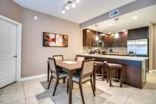 Photo #6: 6137496 Listing