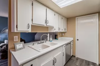 Photo #6: 6137529 Listing