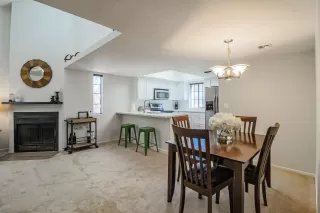 Photo #6: 6137548 Listing