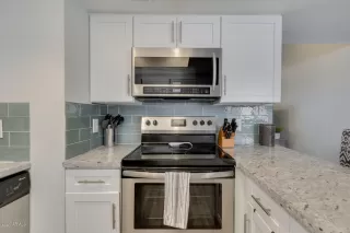 Photo #6: 6137621 Listing