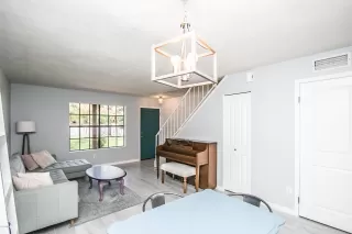 Photo #1: 6137846 Listing