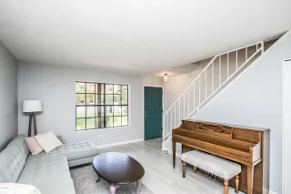 Photo #4: 6137846 Listing