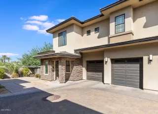Photo #2: 6137910 Listing 