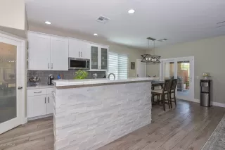 Photo #6: 6137964 Listing 