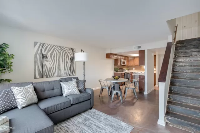 MLS: 6138094 Condo For Sale