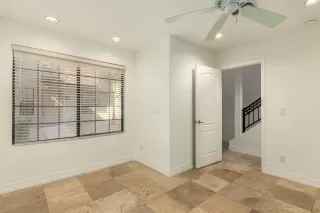 Photo #5: 6138192 Listing