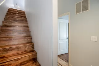 Photo #5: 6138198 Listing