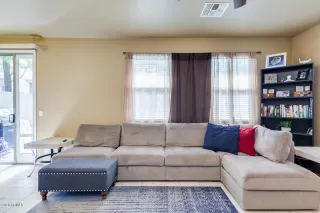 Photo #5: 6138302 Listing