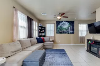 Photo #6: 6138302 Listing