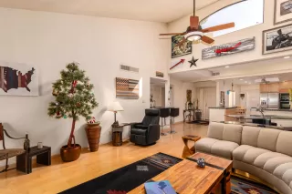 Photo #3: 6138589 Listing