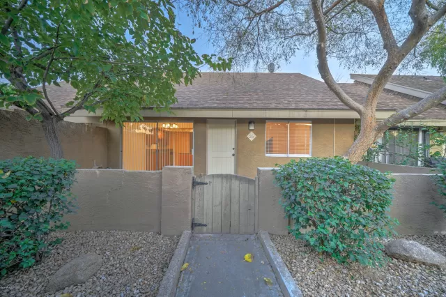 MLS: 6139008 Condo For Sale