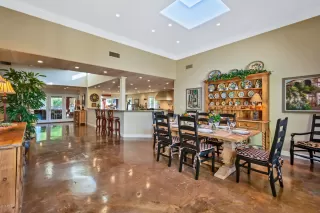 Photo #3: 6139043 Listing 