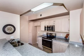 Photo #5: 6139130 Listing 