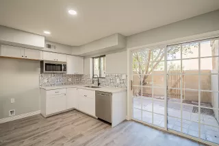 Photo #4: 6139403 Listing 