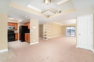 Photo #2: 6139432 Listing