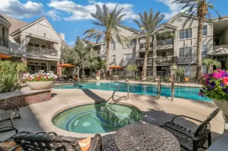 Photo #2: 6139467 Listing