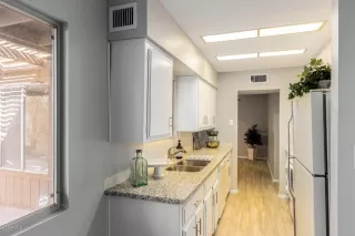 Photo #3: 6139842 Listing