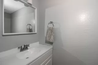 Photo #3: 6139866 Listing