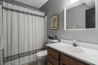 Photo #5: 6139866 Listing