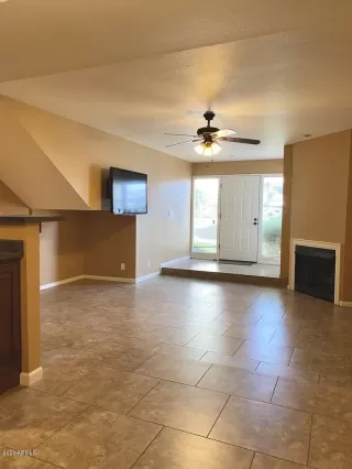 Photo #5: 6139983 Listing