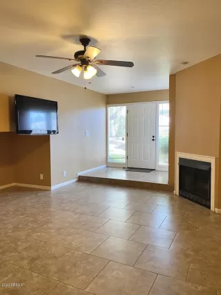 Photo #6: 6139983 Listing