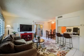 Photo #2: 6140031 Listing 