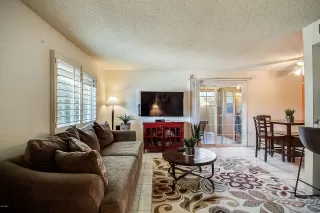 Photo #3: 6140031 Listing 