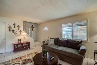 Photo #4: 6140031 Listing 