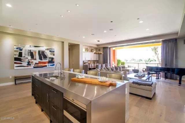 MLS: 6140126 Condo For Sale