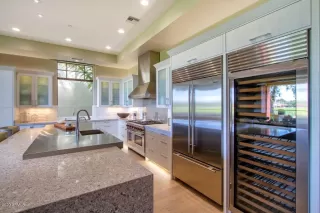 Photo #1: 6140126 Listing 