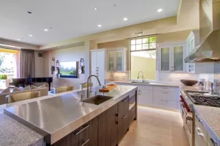 Photo #3: 6140126 Listing 