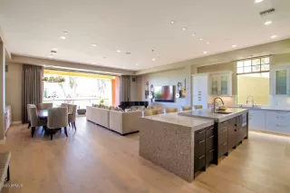 Photo #4: 6140126 Listing 