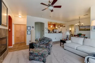 Photo #5: 6140146 Listing