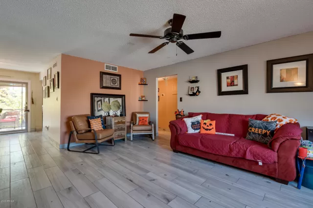 MLS: 6140150 Condo For Sale