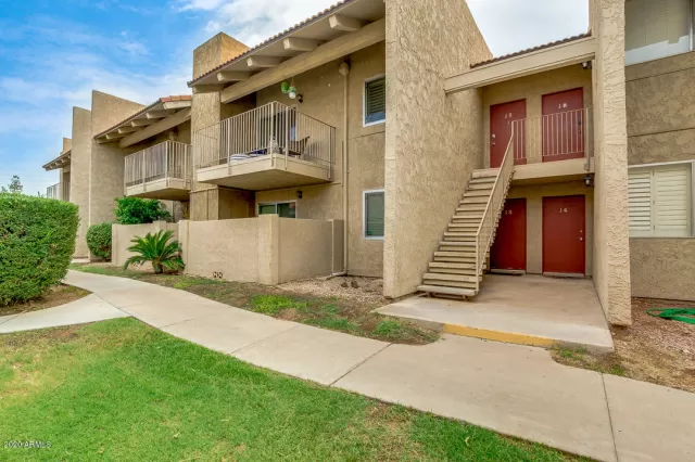 MLS: 6140164 Condo For Sale