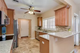 Photo #4: 6140452 Listing