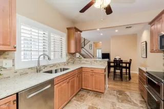 Photo #5: 6140452 Listing
