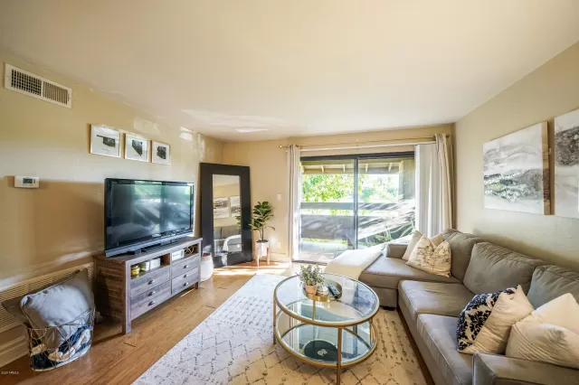 MLS: 6140509 Condo For Sale