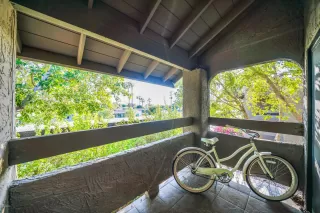 Photo #5: 6140509 Listing