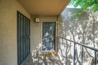 Photo #6: 6140509 Listing