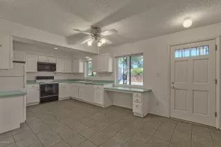 Photo #3: 6140768 Listing