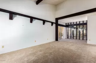 Photo #3: 6140834 Listing