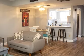 Photo #5: 6140883 Listing 