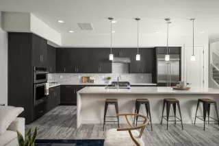 Photo #3: 6140894 Listing