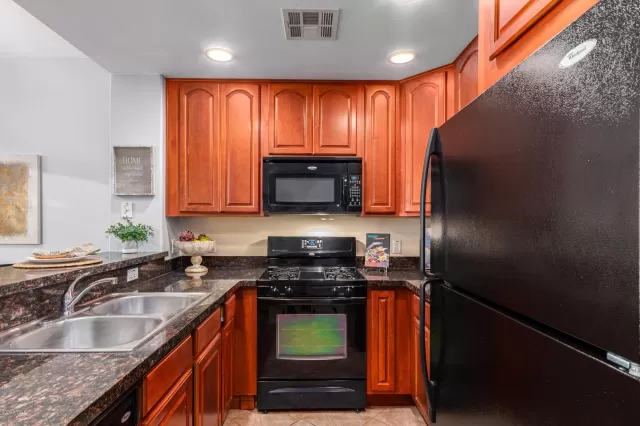MLS: 6141023 Condo For Sale