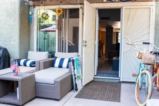 Photo #2: 6141080 Listing 